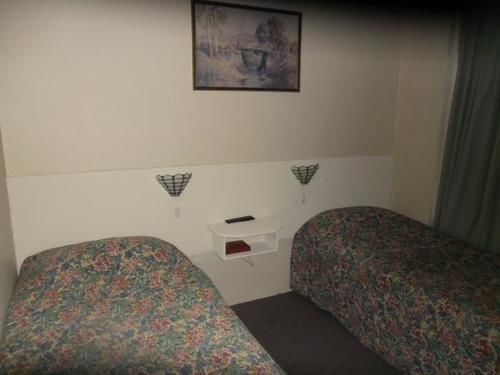 Rainbow Motel Kowen Dış mekan fotoğraf